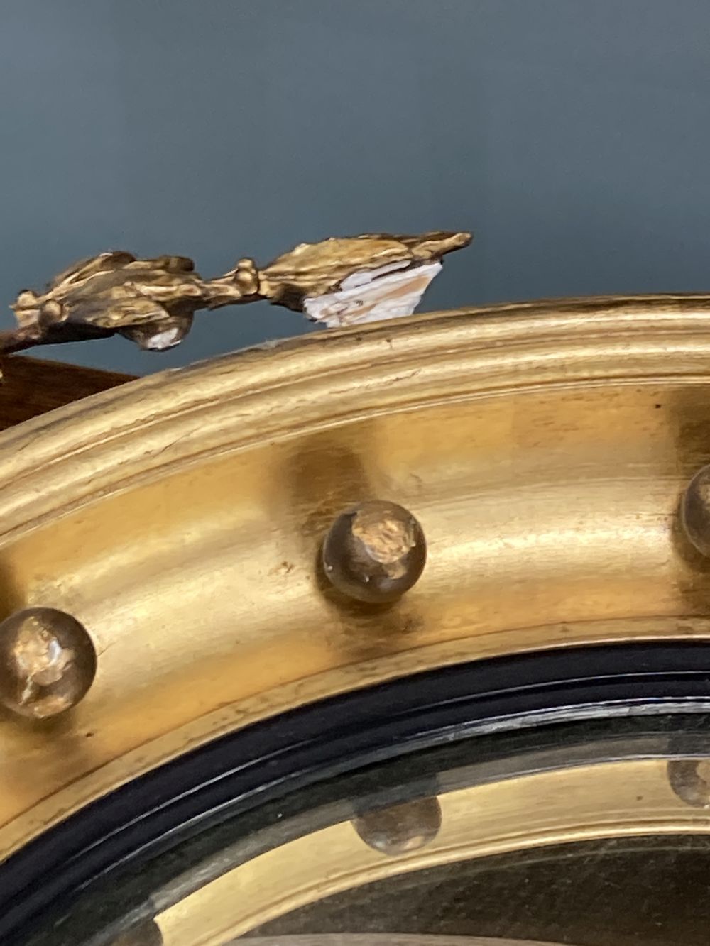 A Regency style giltwood convex mirror, diameter 50cm
